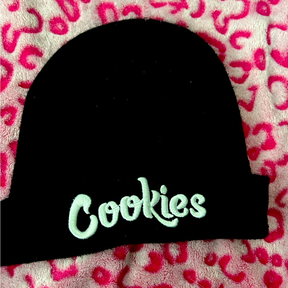Cookies beanie (offbrand)